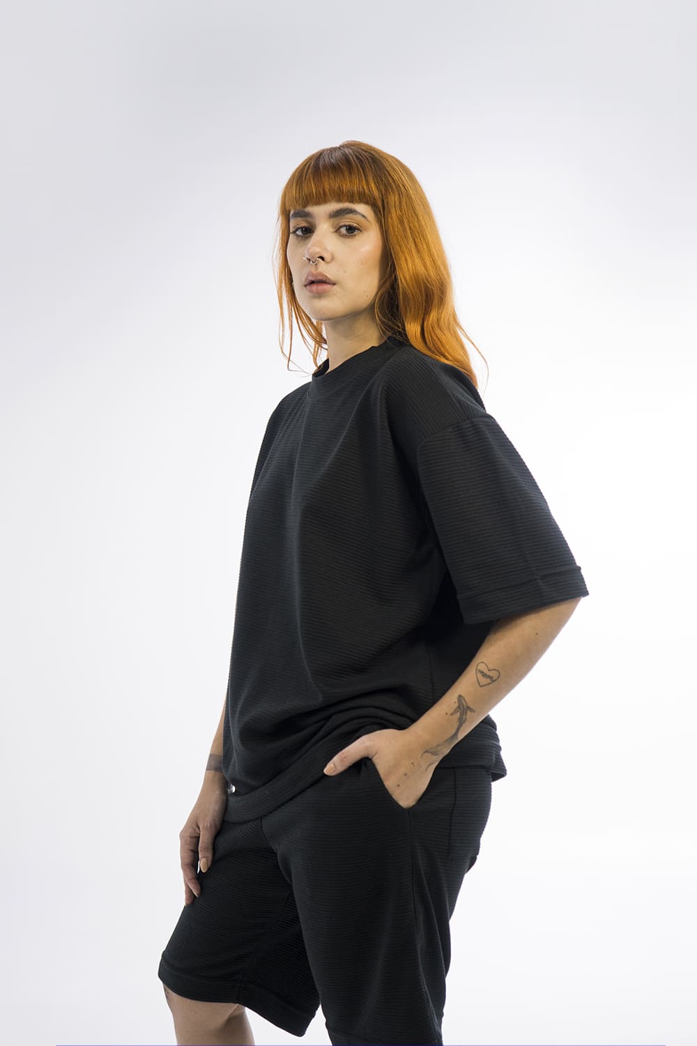 Basics Texture t-shirt - 8306 BLACK