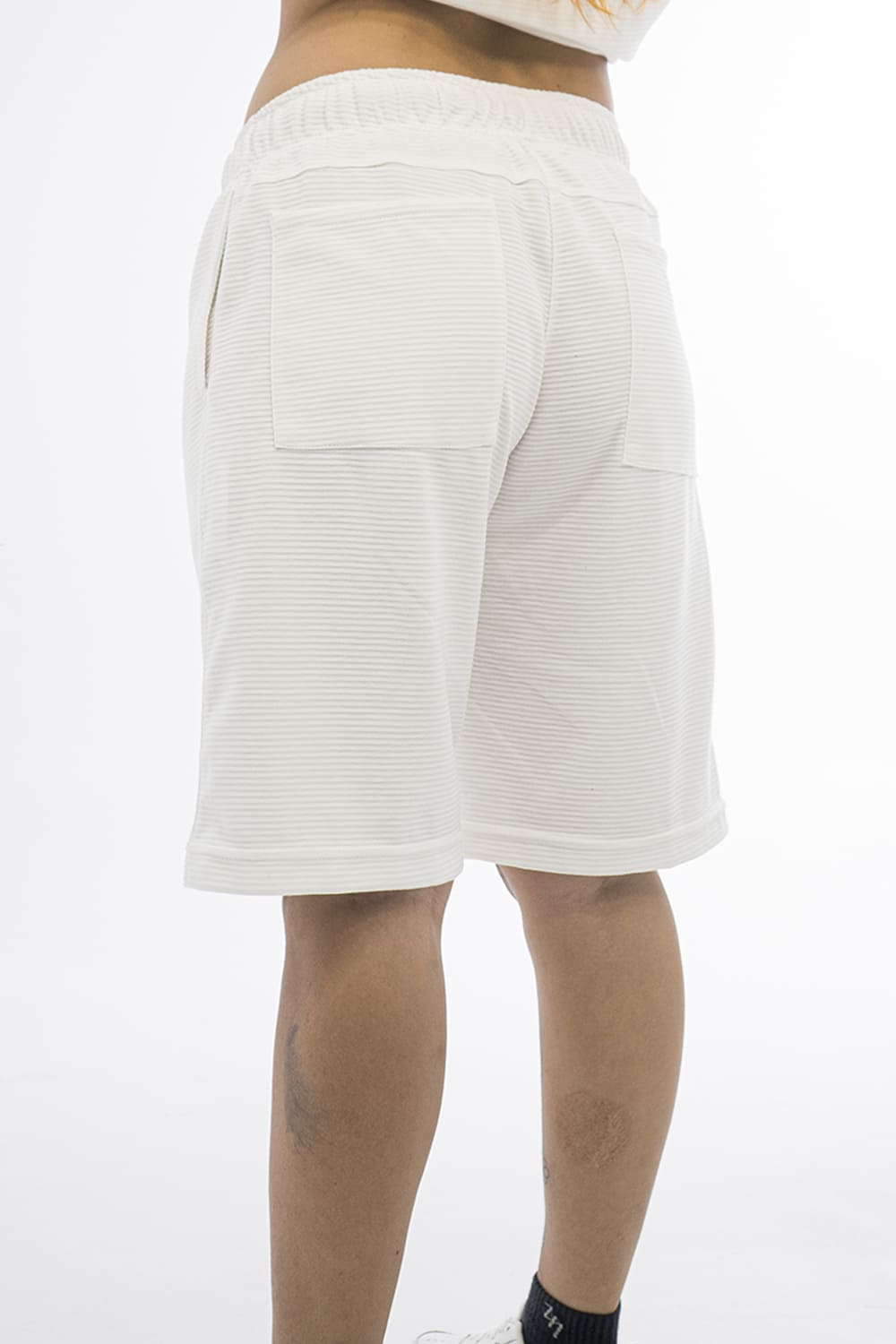 BCO Basics Texture short - 8262 IVORY