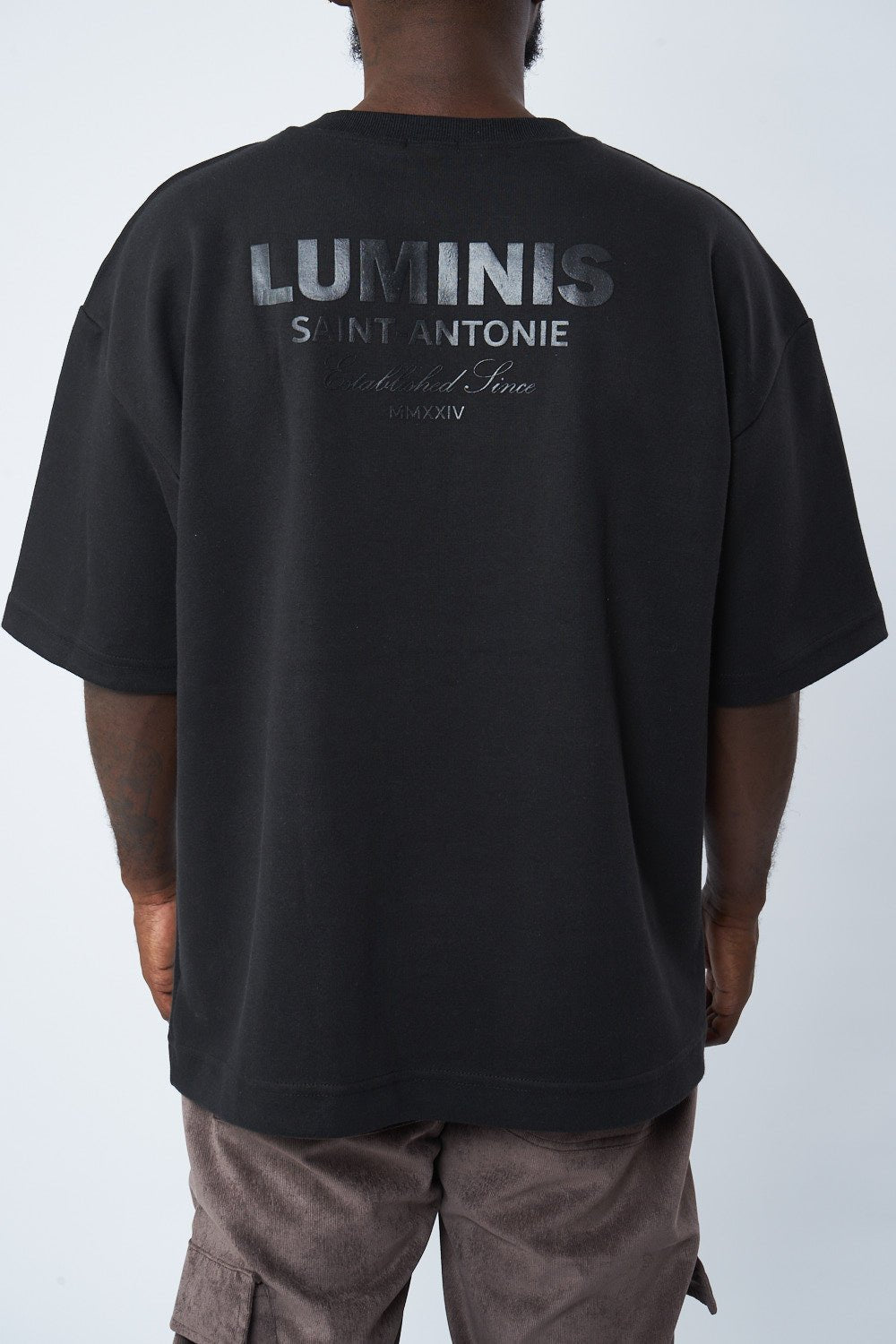 CAMISETA ATELIER LUMINIS NEGRO